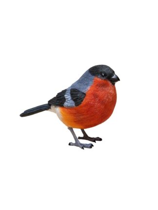 Le pivoine déco de Bouvreuil est une petite figurine d'oiseau à la poitrine rouge-orange vif, aux ailes bleu-gris, à la tête noire et au bec court, se tenant debout sur de fines pattes sur un fond blanc.