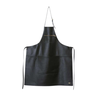Le Tablier cuir zip est un tablier en cuir noir doté d'une sangle de cou, d'une grande poche frontale, d'une petite poche zippée sur la poitrine et de liens latéraux réglables. Il est présenté sur fond blanc.