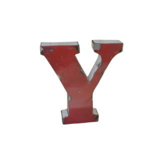 Lettre "Y" rouge, tridimensionnelle, en majuscule, avec usure visible et bords ébréchés, stylisée comme la Lettre X déco métal recyclé 15cm (Copie), isolée sur fond blanc.
