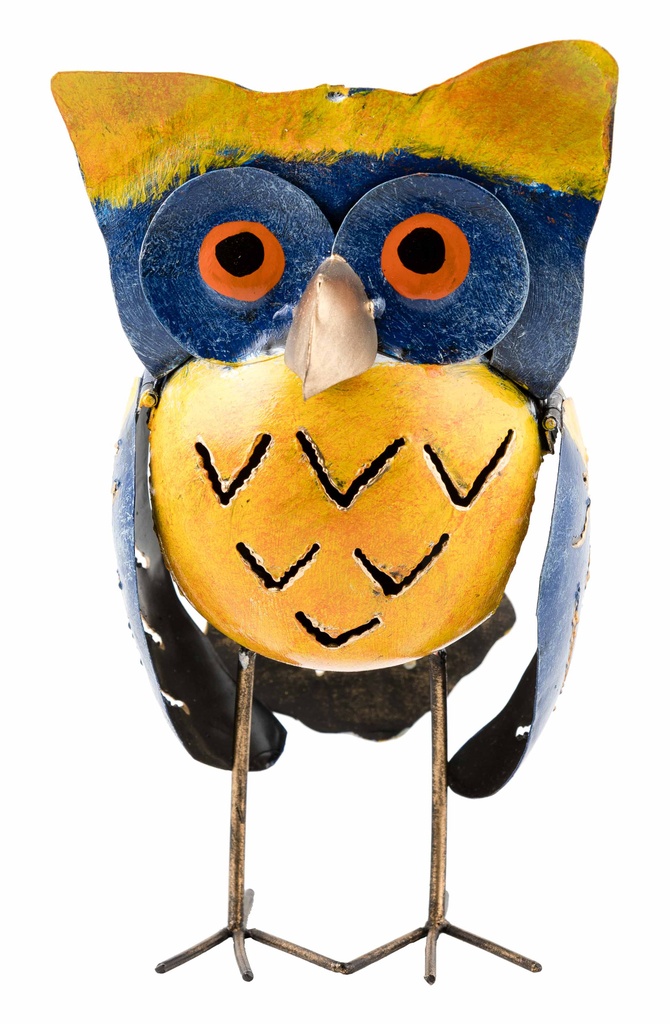 Le Hibou Boule Métal (couleurs aléatoires) est une sculpture de hibou en métal vibrant avec un mélange de couleurs unique, se tenant sur de fines pattes et présenté sur un fond blanc.