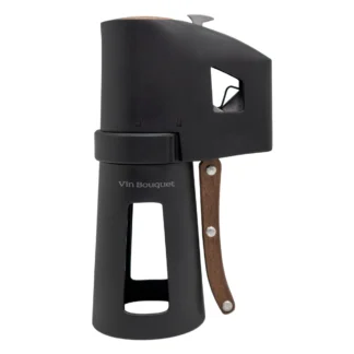 Le Tire-bouchon Champagne est un ouvre-bouteille moderne en bois et noir avec une poignée latérale à gâchette, portant la marque "Vin Bouquet" sur sa base.