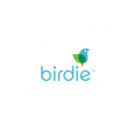 Logo avec le mot "birdie" en lettres minuscules bleu clair. Au-dessus du texte se trouve une illustration simple et colorée d'un oiseau composé de formes vertes, sarcelles et rouges. Le fond est blanc.