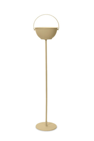 Le Support Spirale Anti-moustique (4 coloris) est une grande jardinière beige sur pied avec une base ronde, un plateau en forme de bol et une poignée incurvée au-dessus de la jardinière.