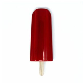 Un humidificateur de radiateur « Ghiacciolo Evaporati », fabriqué à la main et de couleur rouge vif, est présenté sur un bâtonnet en bois, devant un fond blanc uni.