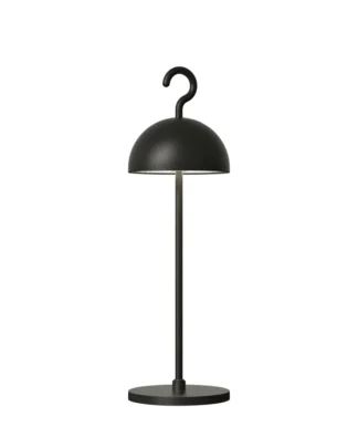 Une lampe LED rechargeable Sompex HOOK moderne, de couleur noire, dotée d'un abat-jour en forme de dôme et d'un crochet sur le dessus, repose sur un socle circulaire devant un fond blanc uni.