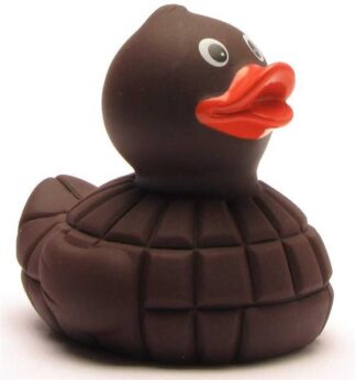 Un canard en caoutchouc conçu pour donner l'impression d'être en chocolat, avec un motif matelassé sur le corps et un bec orange.