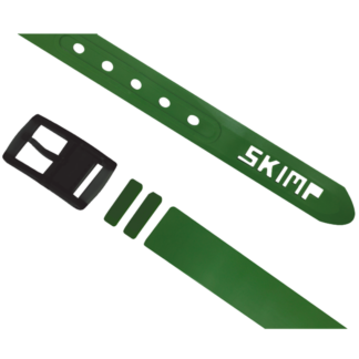 Une ceinture verte portant l'inscription « SKIMP », dotée d'une boucle noire et de deux passants verts, le tout présenté séparément sur un fond blanc.